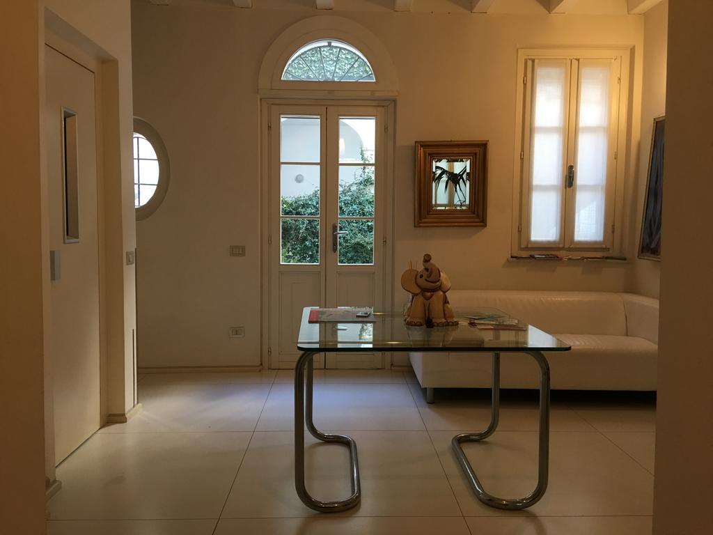 Domus Nova Residenza Il B&B มานโตวา ภายนอก รูปภาพ