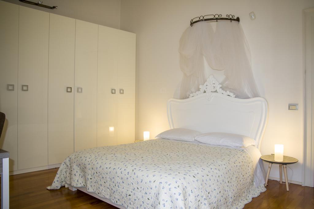 Domus Nova Residenza Il B&B มานโตวา ภายนอก รูปภาพ