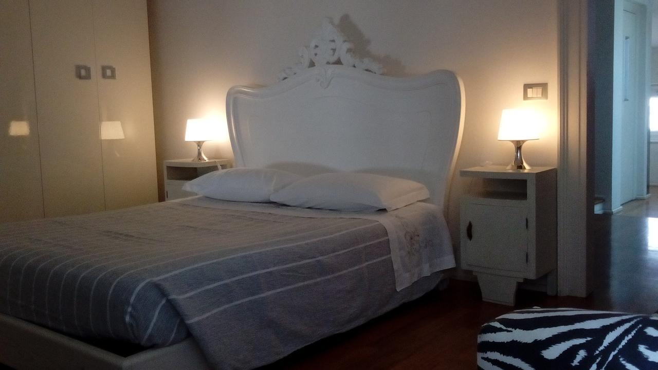 Domus Nova Residenza Il B&B มานโตวา ภายนอก รูปภาพ