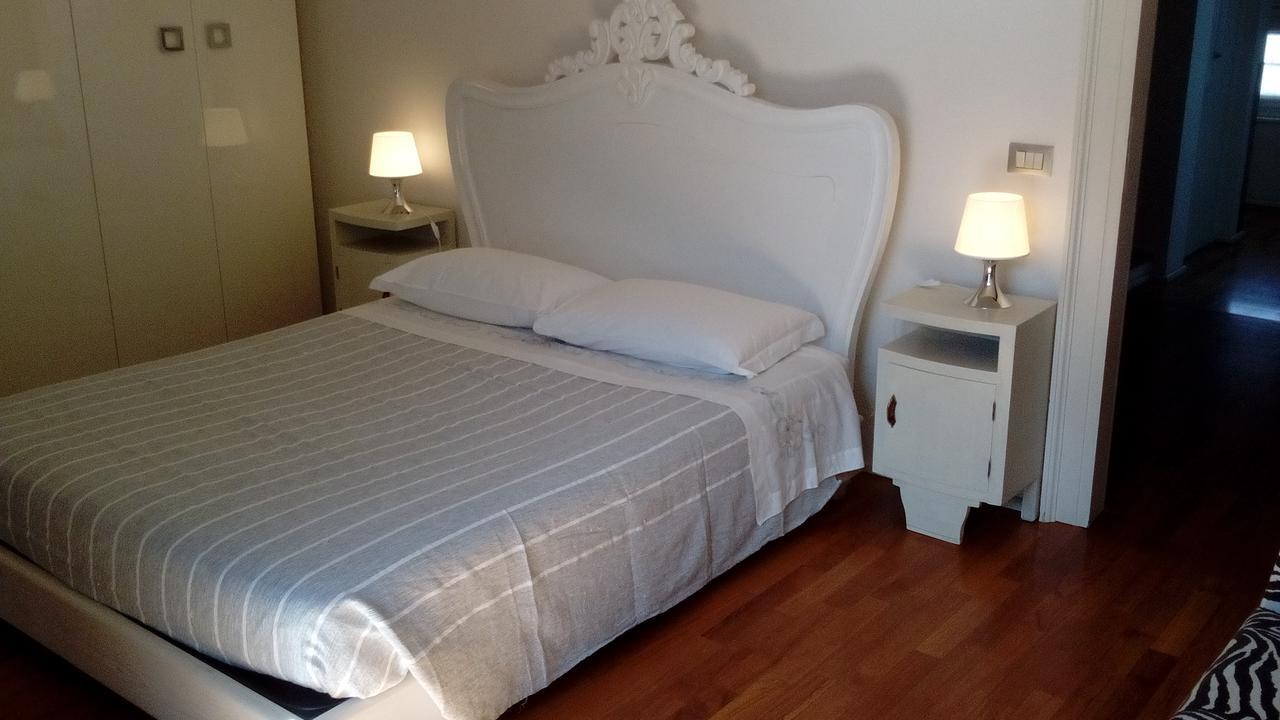 Domus Nova Residenza Il B&B มานโตวา ภายนอก รูปภาพ