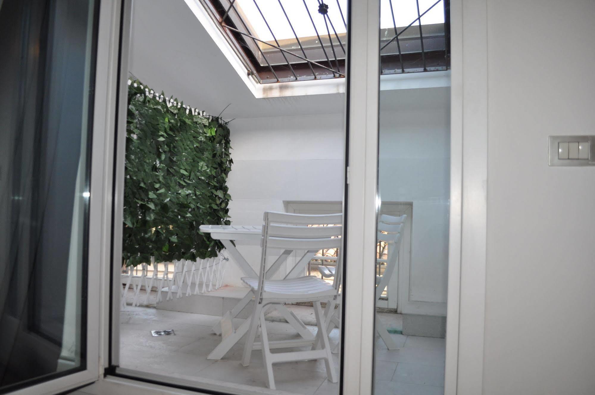 Domus Nova Residenza Il B&B มานโตวา ภายนอก รูปภาพ